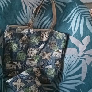Travel tote and pillow